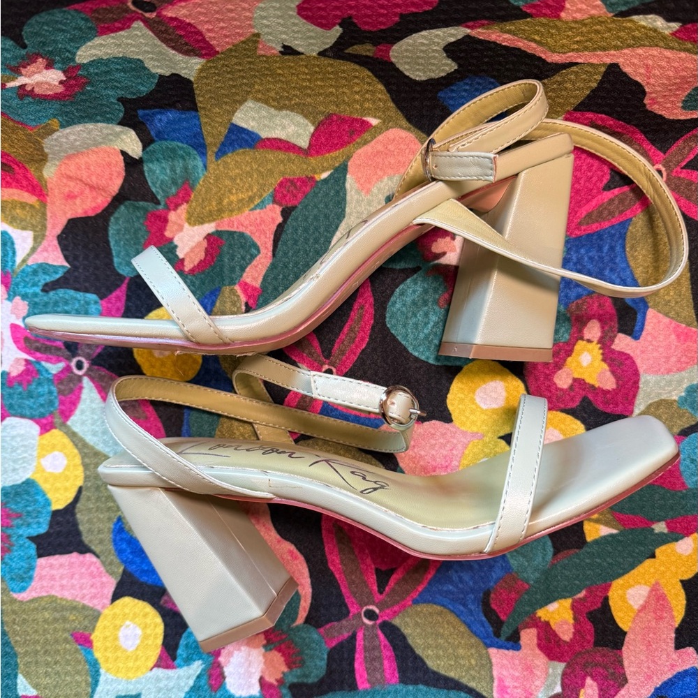 Mint Green Chunky Heels with Minimalist Design
